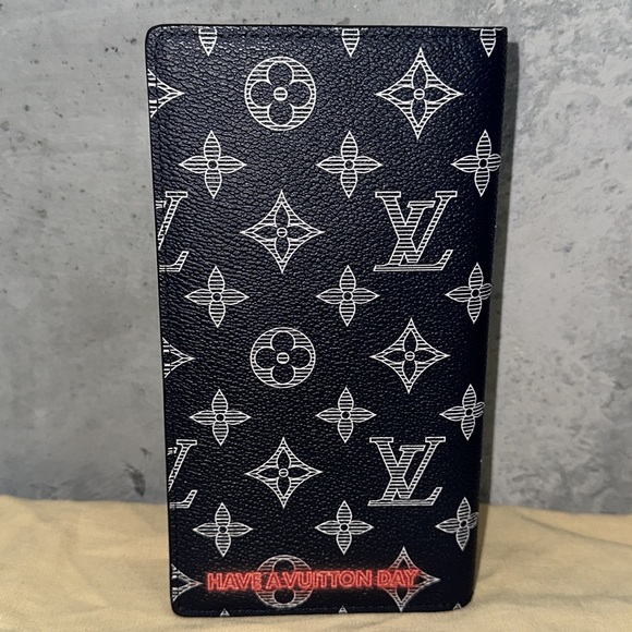 Louis Vuitton monogram ink upside down LV brazza travel wallet organizer - Picture 2 of 13